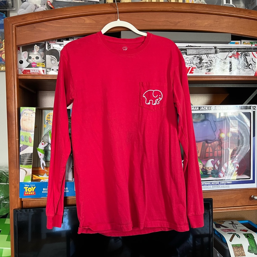 Ivory Ella size medium long sleeve pocket t shirt